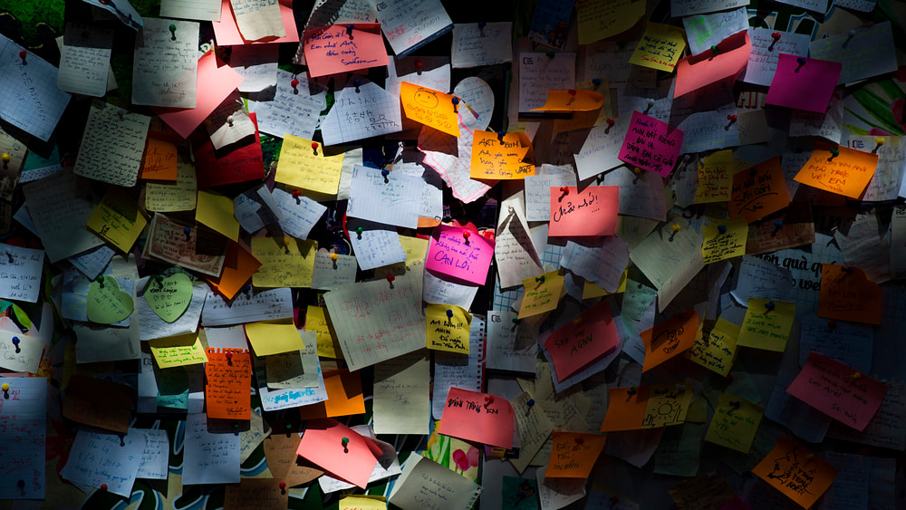 Sticky note lot